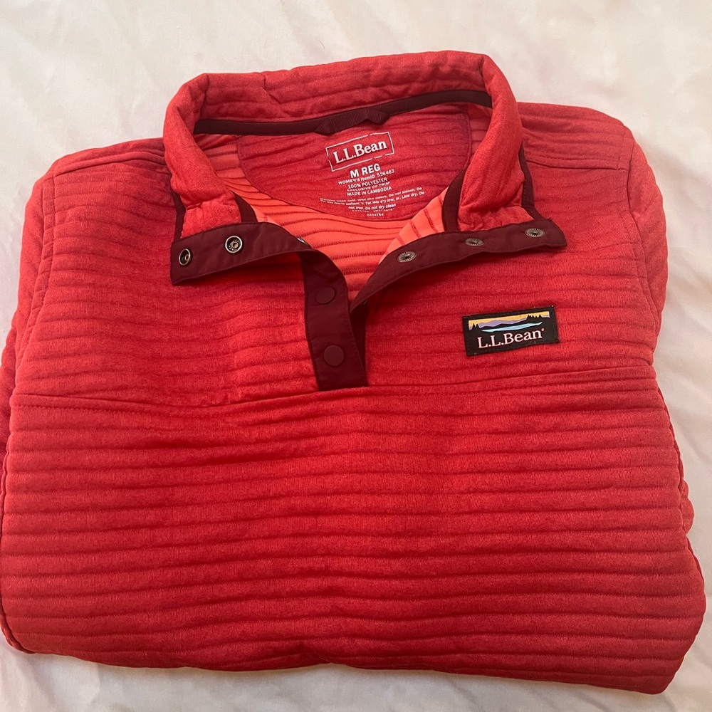 LL Bean Airlight pullover size medium